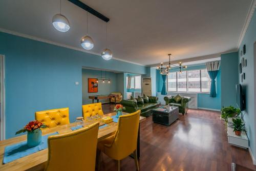 Beilin Changle Door Locals Apartment 00119630