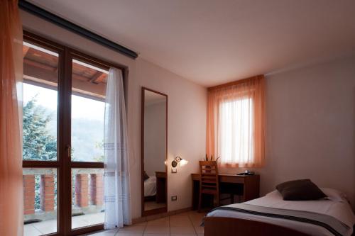 Hotel Oasi Verde Hotel Oasi Verde is a popular choice amongst travelers in Prestine, whether exploring or just passing through. The property offers a wide range of amenities and perks to ensure you have a great time. 