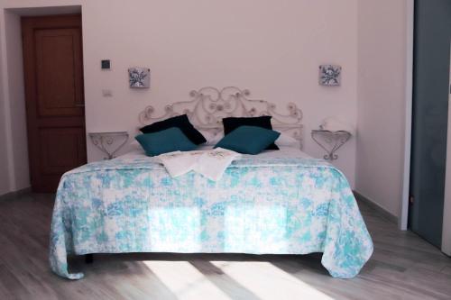 Clelias Boutique Rooms & Suites Clelias Boutique Rooms & Suites is perfectly located for both business and leisure guests in La Maddalena. The property features a wide range of facilities to make your stay a pleasant experience. To