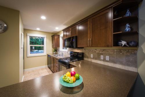 Oceanside Village Resort in Parksville, Canada