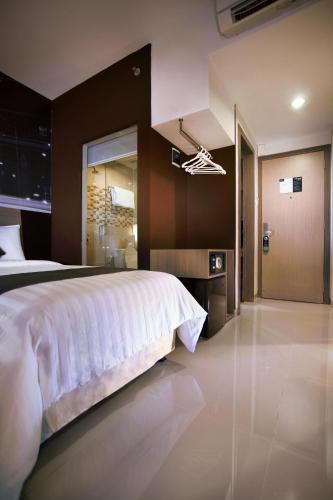 Superior Room image 4