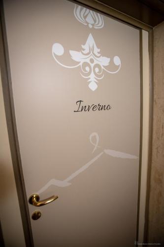 Double Room with Private Bathroom image 6
