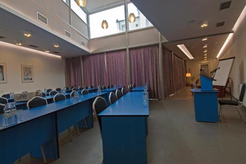 Hotel Krystal - image 3