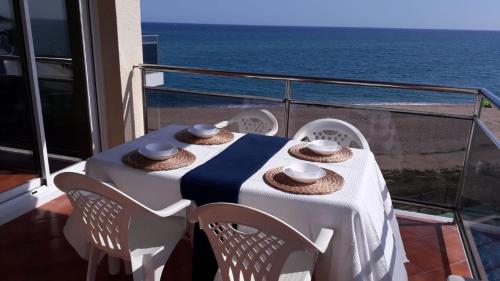 Apartamentos Bon Repós Room Type -  Two Bedroom Apartment with Sea View
