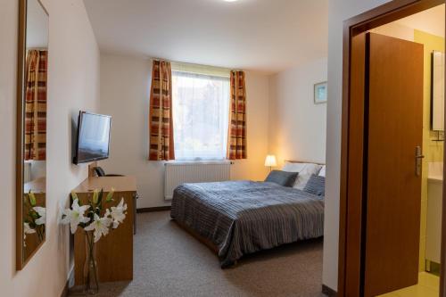 Hotel Kanarek – Prague, NY