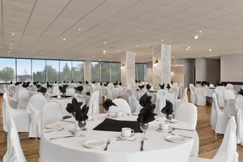 宴會廳, 貝爾維爾華美達海灣會議度假村 (Ramada on the Bay Conference Resort Belleville) in 貝爾維爾