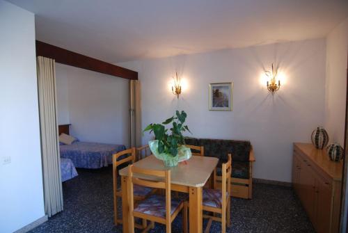 Sleeps 4