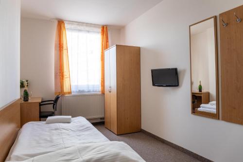 Hotel Kanarek - image 12