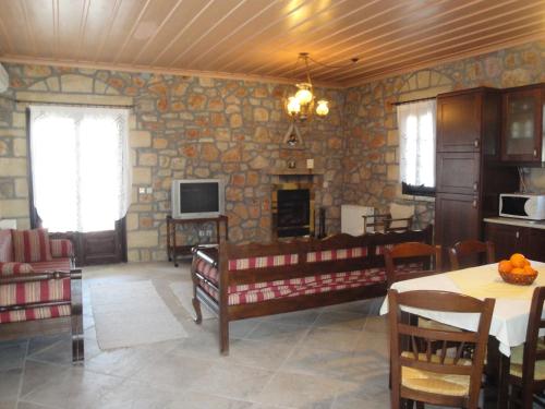 Klymeni Traditional Homes