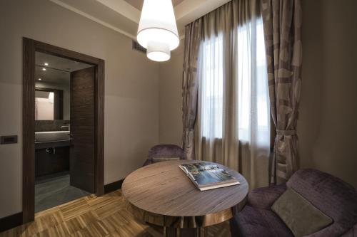 Solo Experience Hotel - image 10