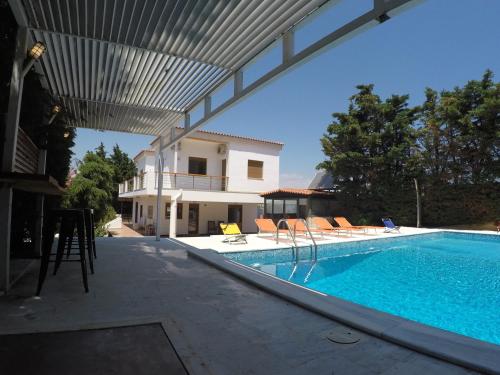 Luxury Villa with Private Pool - Accommodation - Keratea