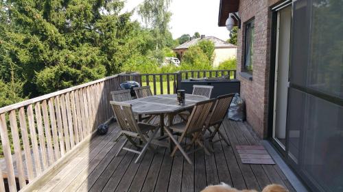 Iekārtas, Hier begint den hemel. in Rendeux