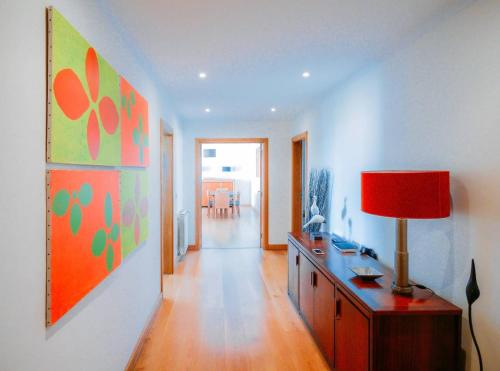  Fantastic Seaside Family Apartment with Pool in Parede