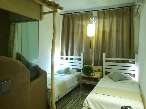 Right Here Hotel (Dunhuang International Youth Hostel)