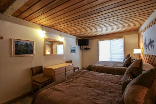 Snowbird 109 Condo - image 8