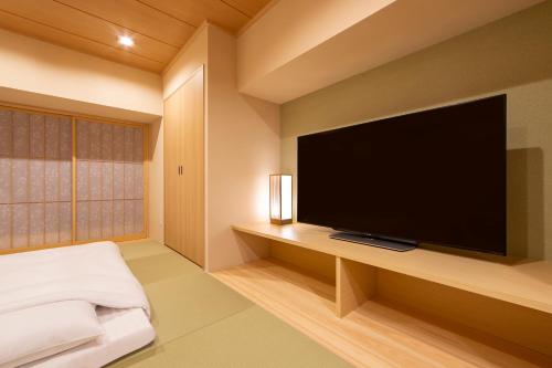 4 futon beds