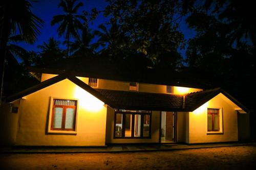 Kandy Spice Villa in Pallekele
