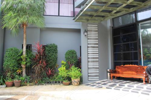 外観, ディナル ロッジ (Dinar Lodge) in スリン