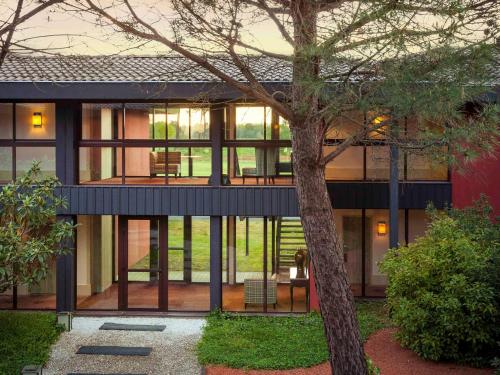 206151851 Cabot Bordeaux MGallery Collection