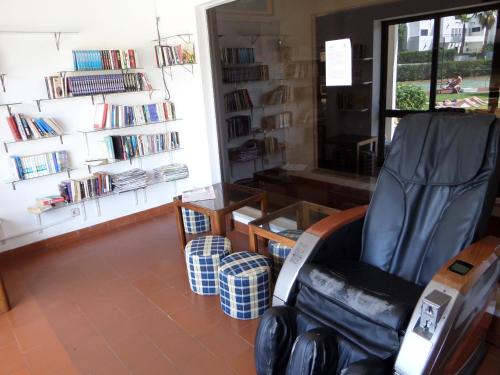 Apartamentos Turisticos Silchoro - image 3