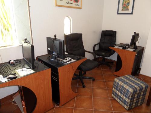 Apartamentos Turisticos Silchoro - image 12