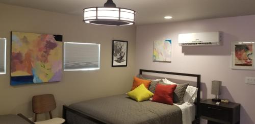 Best Little Guesthouse in Melrose! New Listing! detail