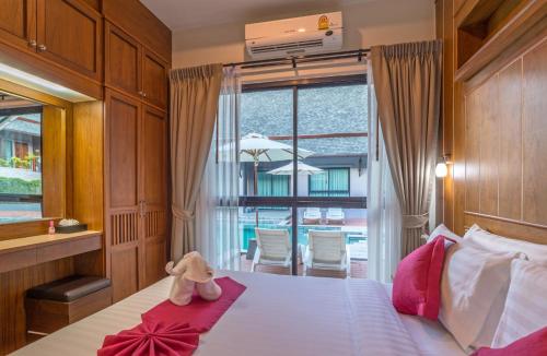 room detail thumbnail 0