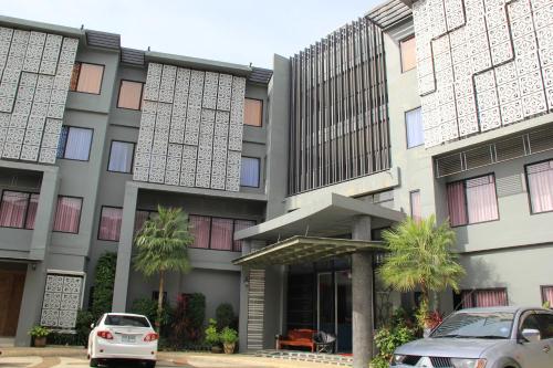 外観, ディナル ロッジ (Dinar Lodge) in スリン