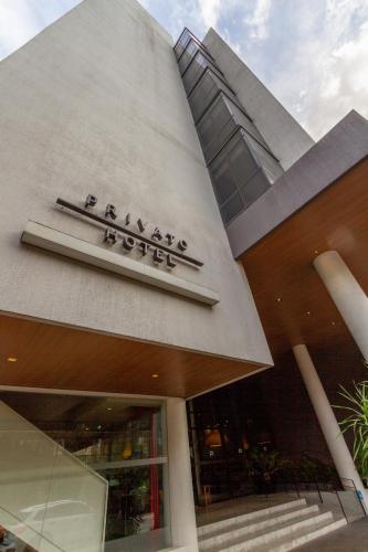 Privato Quezon City, Manila