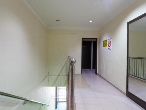 Floor plans, OYO 43915 T P Hotel in Sitiawan