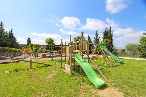Дитячий майданчик, Agriturismo eco-bio Belmonte Vacanze in Монтайоне