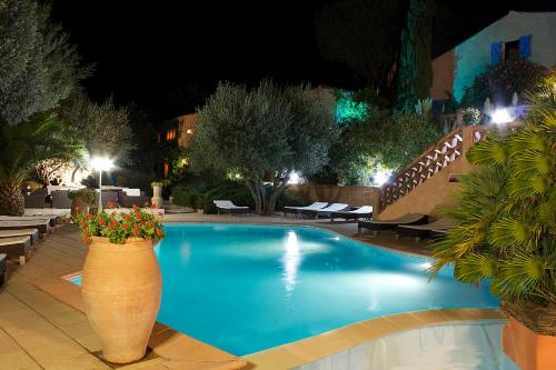 Athenopolis - Hotel - Grimaud