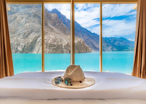 Luxus Hunza Attabad Lake Resort