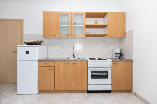 Apartments Kreso - image 3