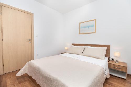 Apartments Kreso - image 11