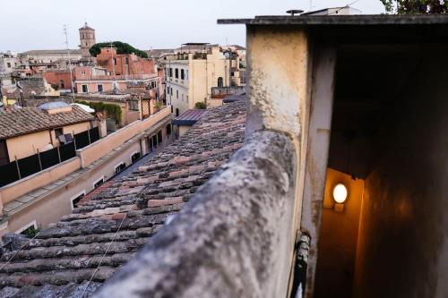 Domus Titiana Amazing Apartment in Trastevere, Roma (foto 5)