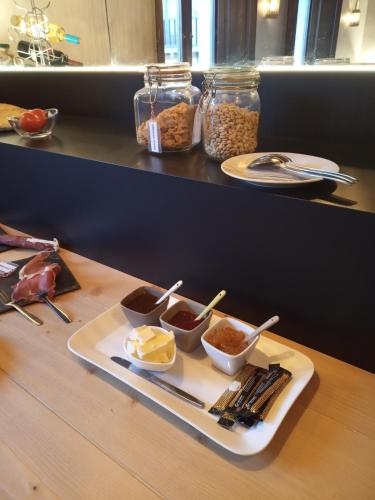 CAN MENCIÓ - Plaça Major CAN MENCIÓ - Plaça Major