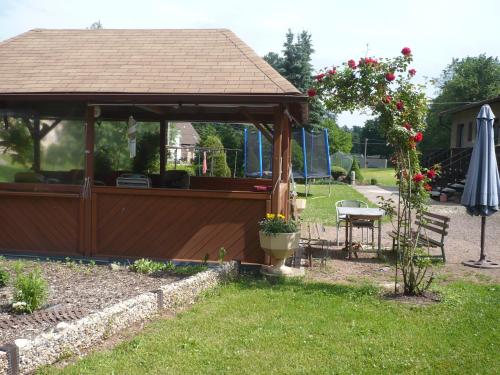 Kert, Apartmán U Pavla (Apartman U Pavla) in Hradec Kralove