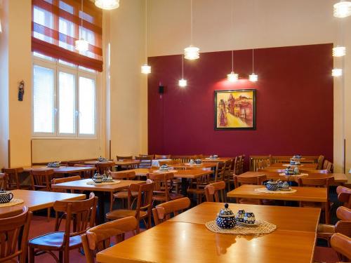 Restaurant, Cloister Inn Hotel near Lobkowicz Palace