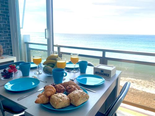 Fasiliti, Malibu - “Vive en la playa” “Live on the beach” in Torremuelle