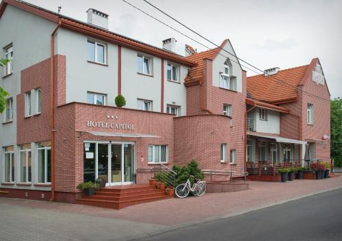 . Hotel Capitol