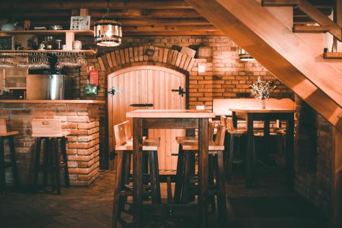 Vinska kuca na vinskoj cesti Zmajevac in Kneževi Vinogradi