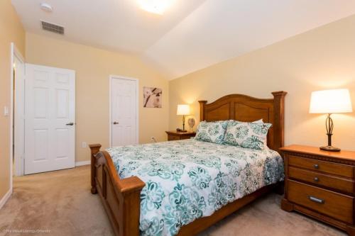 Fantastic 5 Bed Pool Spa Home With Gamesroom 161Cl Villa - image 8