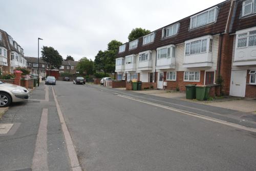 Four Bedroom Townhouse 12 Minutes Walk to Excel Exhibition Centre, Londýn (fotografie 9)