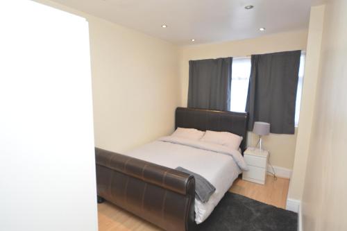 Four Bedroom Townhouse 12 Minutes Walk to Excel Exhibition Centre, Londýn (fotografie 10)