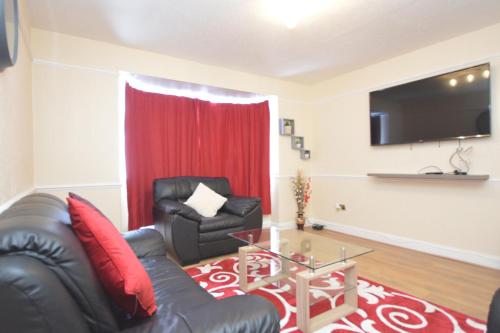 Four Bedroom Townhouse 12 Minutes Walk to Excel Exhibition Centre - London