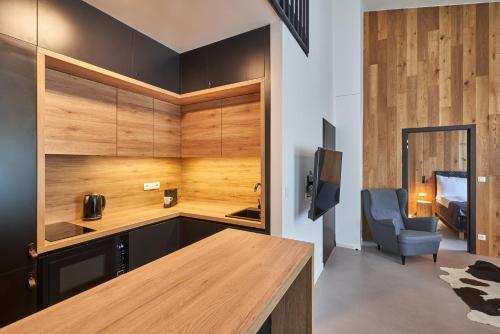 4 bedrooms, 5 beds