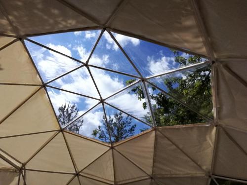 Tentes de luxe Dome geodesique ou tente bulle in paradise avec piscine