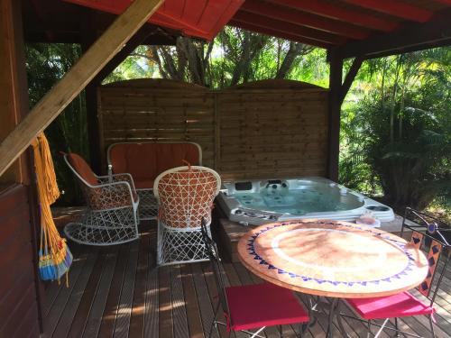 Middle Country 97-1 "la recette du bonheur" in Bas Vent