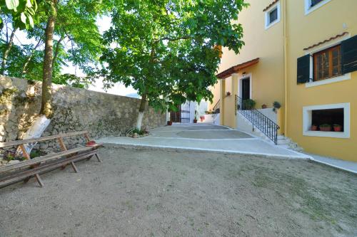 LOTZA HOUSE gîte à louer Kynopiástai